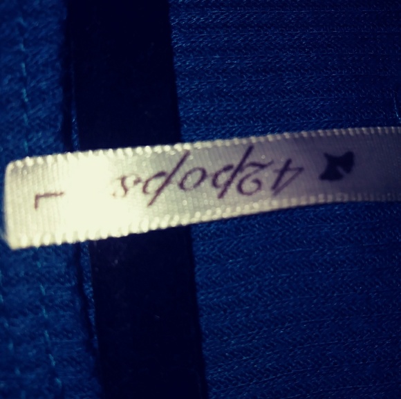 Tunic - Picture 5 of 5